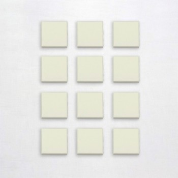 Display - 12 pairs of earrings 2